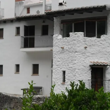 Casa Torre Antigua * Salares